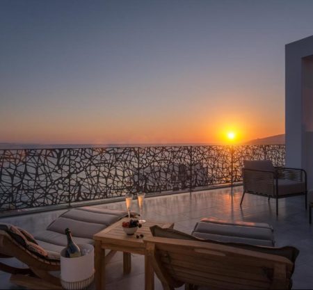 Glow Hotel Saranda