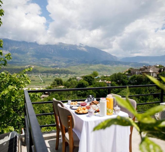 Guva guesthouse Gjirokaster